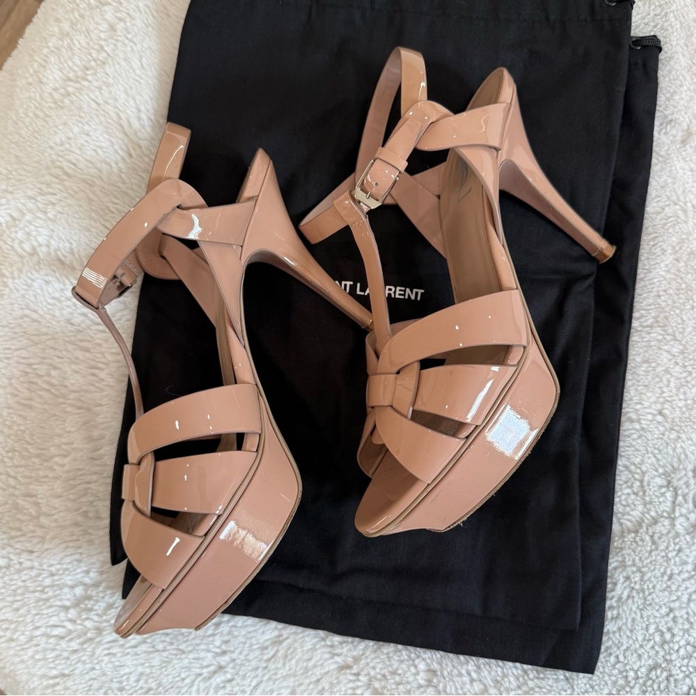 Saint Laurent | Nude Patent Leather Tribute Platform Sandals - Picture 8 of 16